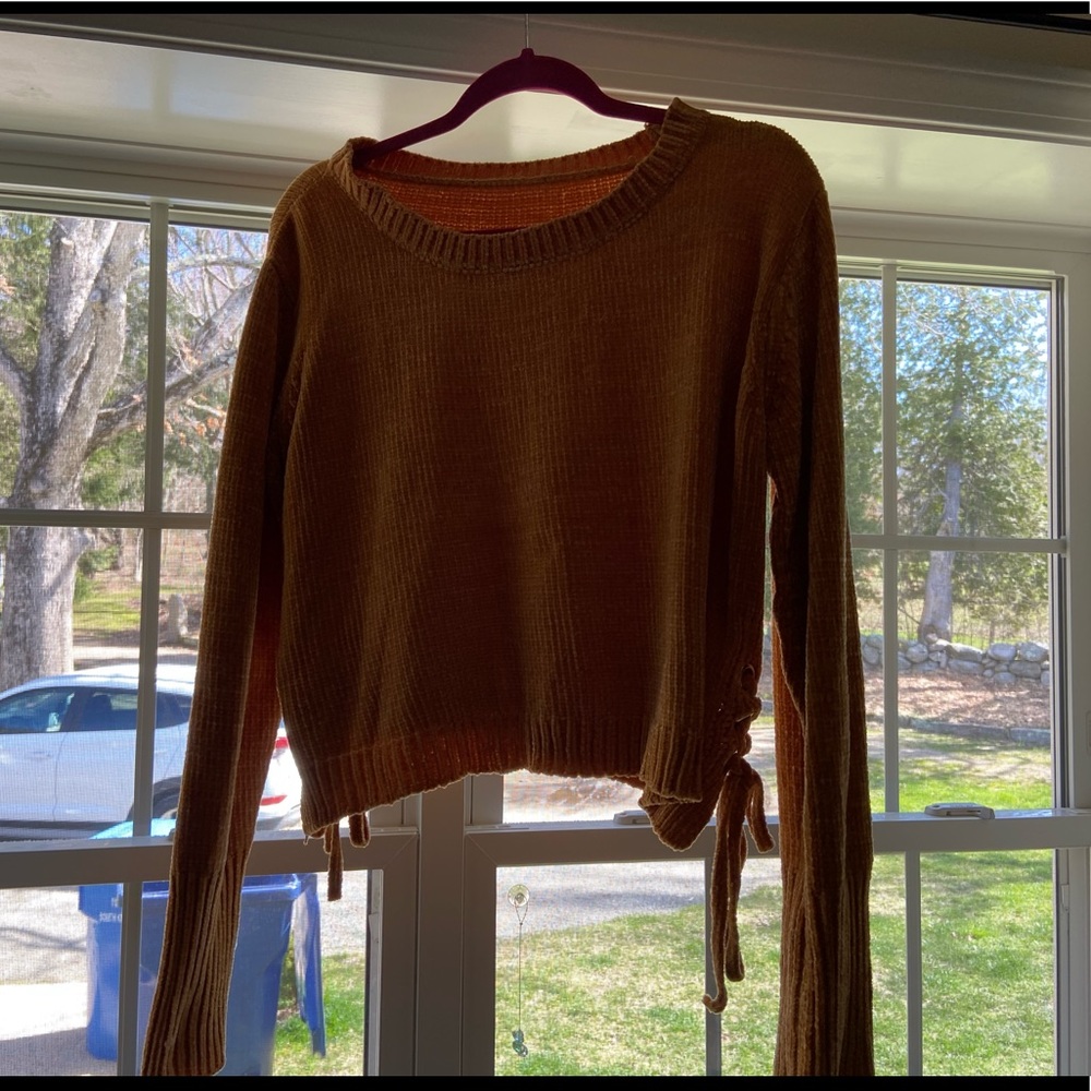 Crop top sweater